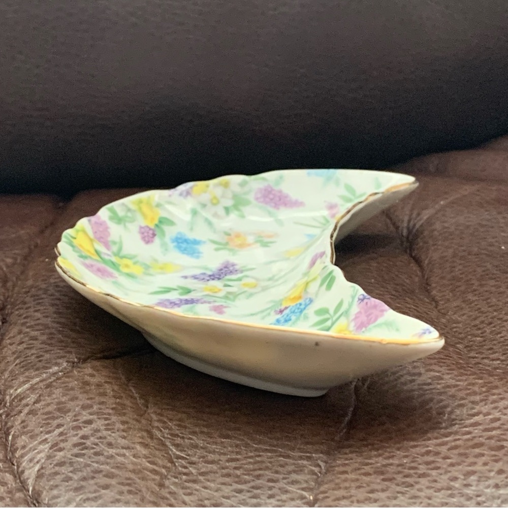 Lefton Lilac Chintz Moon Shaped Bone Dish - Picture 6 of 12